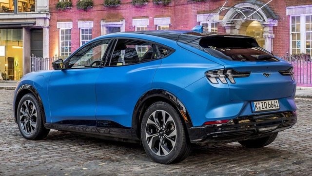 Ford 'rục rịch' tung Mustang Mach-E, chen chân vào cuộc đua xe điện tại Việt Nam - Ảnh 2.