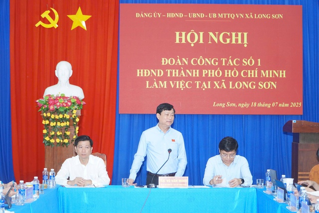 Chủ tịch HĐND TP.HCM Võ Văn Minh: Quan tâm đến thái độ phục vụ dân