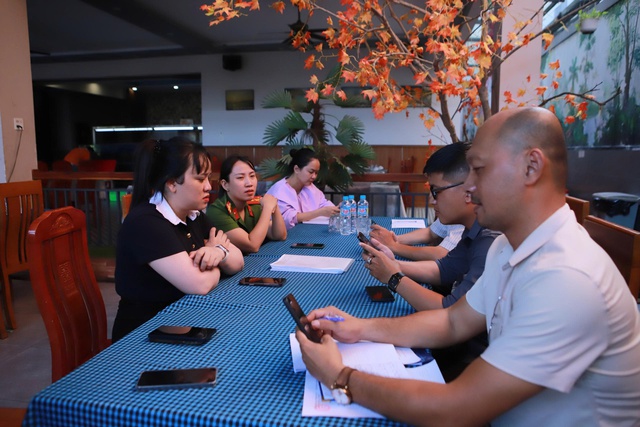 Gián trong món ăn tại nhà hàng Hoa Lư 2 ở Quy Nhơn gây xôn xao dư luận - Ảnh 3.