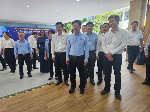 Chủ tịch HĐND TP.HCM Võ Văn Minh khảo sát dự án Hóa dầu hơn 5 tỉ USD