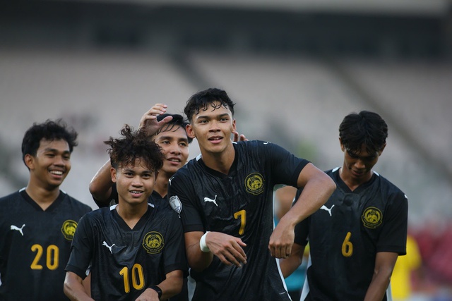 U.23 Malaysia thắng cực đậm, thắp lại hy vọng vào bán kết Đông Nam Á U.23 Malaysia thắng cực đậm, thắp lại hy vọng vào bán kết Đông Nam Á