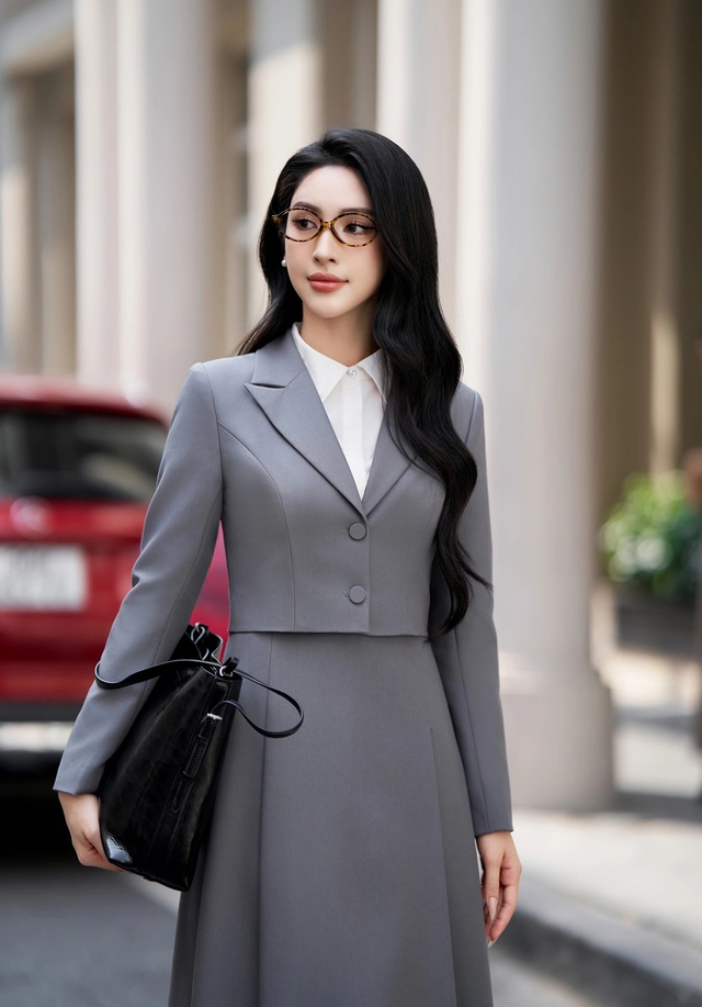 Áo vest dáng ngắn thời thượng cho cô nàng tinh tế- Ảnh 2.