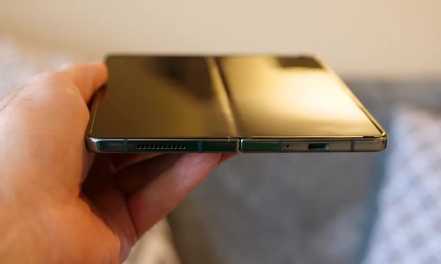Nhược điểm lớn nhất của smartphone gập sắp được loại bỏ Nhược điểm lớn nhất của smartphone gập sắp được loại bỏ