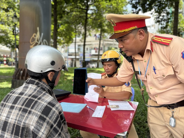 CSGT TP.HCM cảnh báo nguyên nhân tai nạn giao thông nghiêm trọng gần đây - Ảnh 2.