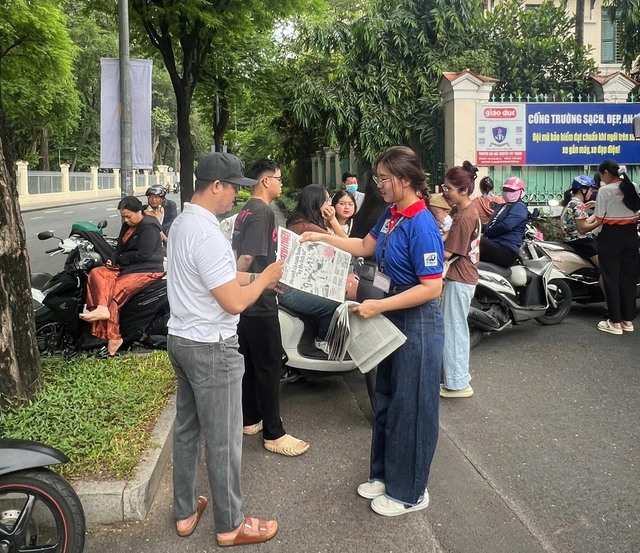Báo Thanh Niên cảm ơn các đơn vị đã tặng báo cho thí sinh và phụ huynh Báo Thanh Niên cảm ơn các đơn vị đã tặng báo cho thí sinh và phụ huynh
