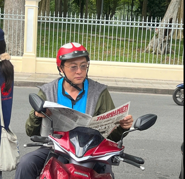 Báo Thanh Niên cảm ơn các đơn vị đã tặng báo cho thí sinh và phụ huynh - Ảnh 2.