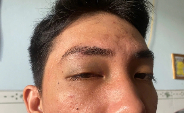 Tài xế ô tô bị hành hung vì quay phim xe tải chắn lối đi - Ảnh 3.