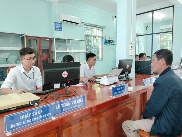 Vận hành chính quyền địa phương 2 cấp tại miền Tây: Thủ tục hành chính ra sao?- Ảnh 6.