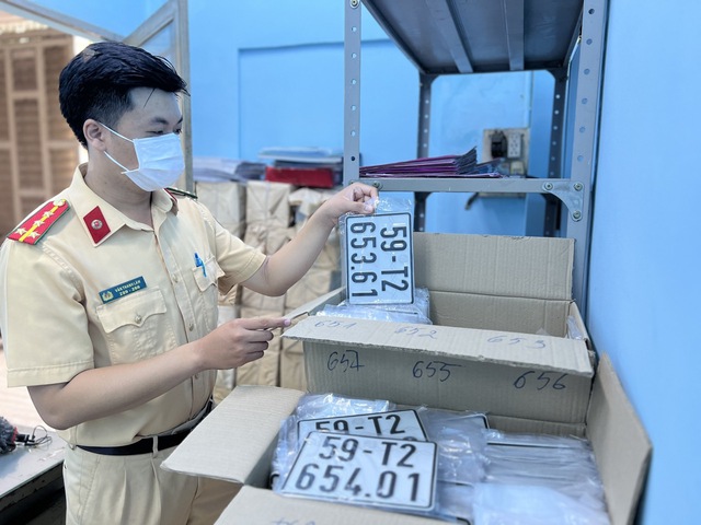 Tăng lệ phí đăng ký xe của Vũng Tàu, Bình Dương lên 20 triệu đồng - Ảnh 3.