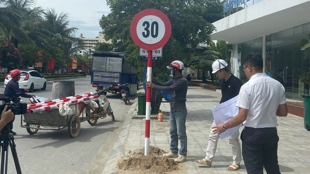 xe điện 4 bánh ở sầm sơn - Ảnh 1.
