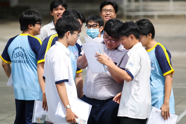 Chuyên gia nước ngoài nói về kỳ thi tốt nghiệp THPT của Việt Nam Chuyên gia nước ngoài nói về kỳ thi tốt nghiệp THPT của Việt Nam