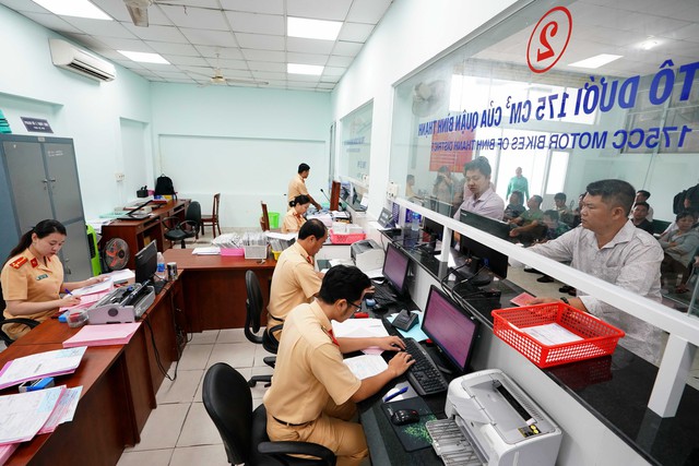 Từ ngày 8.6, dữ liệu đăng ký xe sẽ tích hợp trên VNeID và VNeTraffic- Ảnh 1.