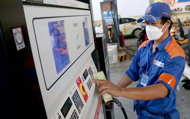 Giá xăng dầu hôm nay 10.7.2025: Xăng chiều nay tăng bao nhiêu đồng một lít? Giá xăng dầu hôm nay 10.7.2025: Xăng chiều nay tăng bao nhiêu đồng một lít?