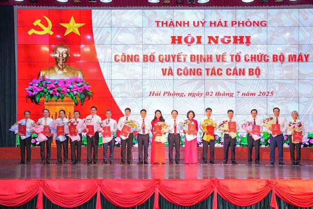 Bí thư TP.Hải Phòng: 'Đừng để suy nghĩ cục bộ làm lu mờ trách nhiệm chung'- Ảnh 1.