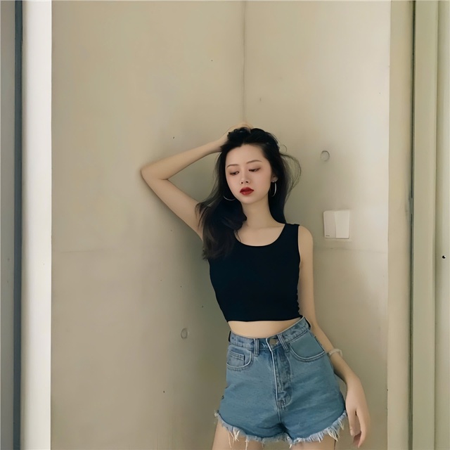 4 cách phối cá tính cùng áo ba lỗ- Ảnh 5. 4 cách phối cá tính cùng áo ba lỗ- Ảnh 5.