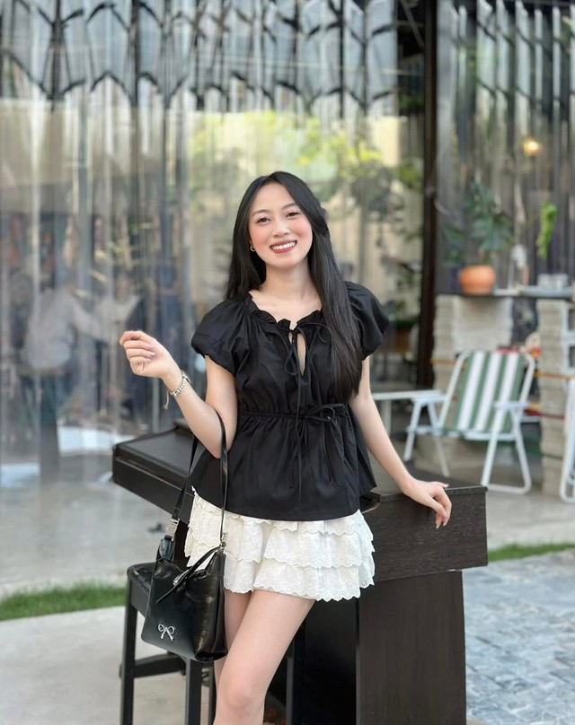 Phong cách độc đáo gọi tên áo dây rút- Ảnh 2. Phong cách độc đáo gọi tên áo dây rút- Ảnh 2.