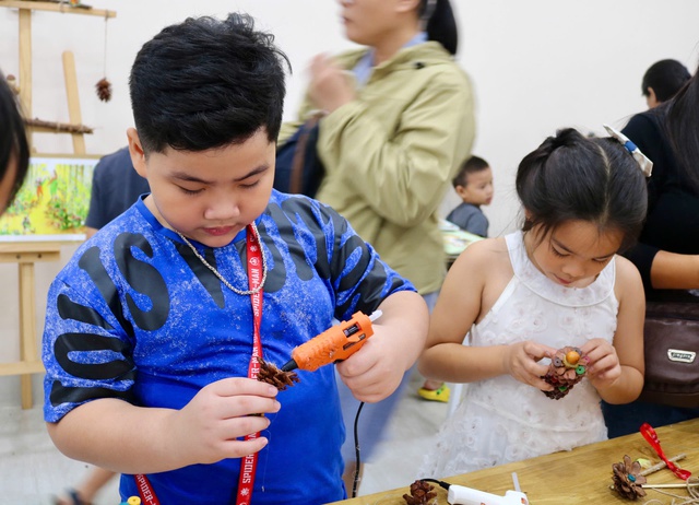 Ngày cuối tuần nhiều niềm vui với hoạt động trải nghiệm thú vị - Ảnh 4.