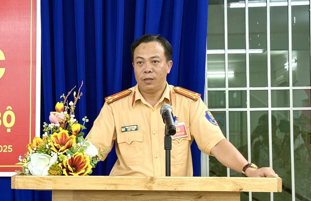 Trưởng phòng CSGT Công an TP.HCM công khai số điện thoại nhận phản ánh 24/7 - Ảnh 1.