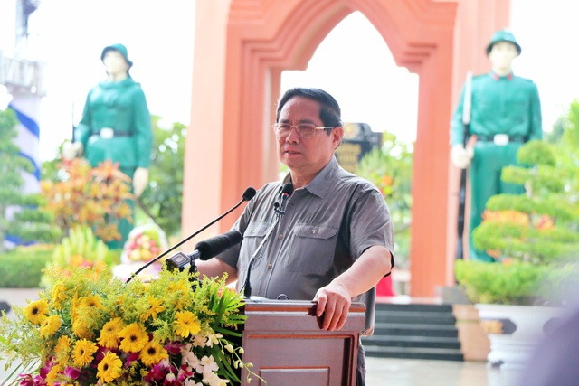 Premier ministre Pham Minh Chinh : Développer le pays digne des contributions des générations précédentes - Photo 2.
