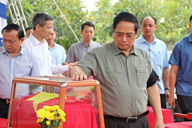 Premier ministre Pham Minh Chinh : Développer le pays digne des contributions des générations précédentes - Photo 3.