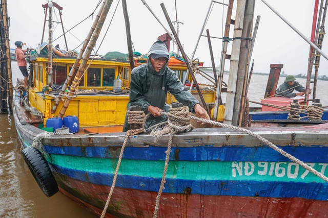 Miền Bắc huy động tổng lực ứng phó bão số 3 - Ảnh 6.