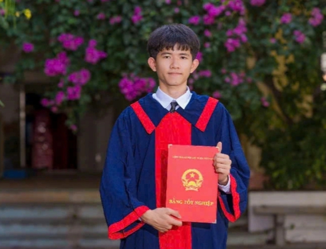 Cách học ‘đặc biệt’ của những thí sinh đạt điểm 10 ở đặc khu Phú Quý