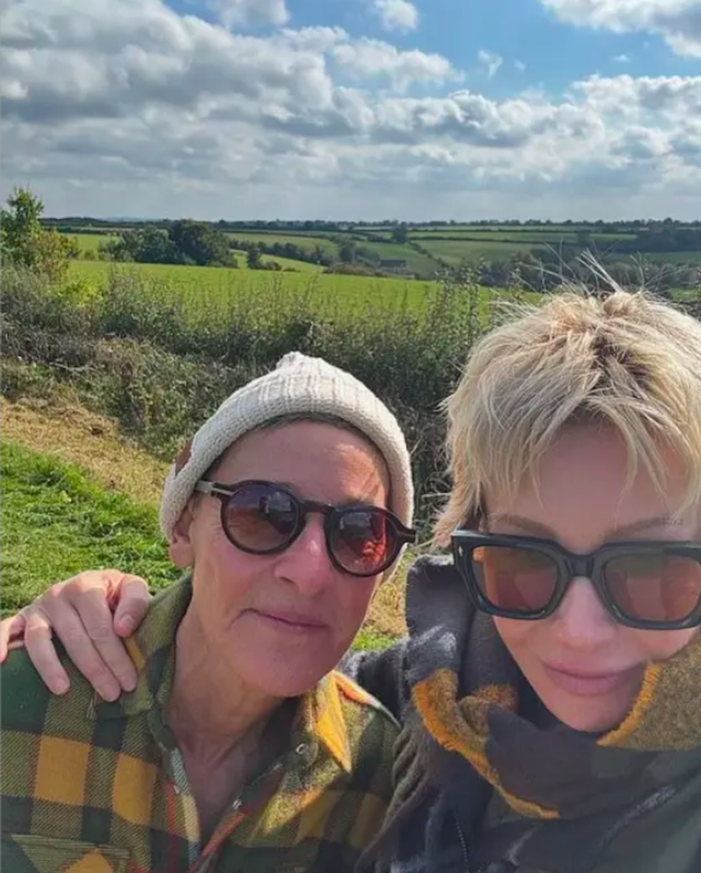 MC Ellen DeGeneres hé lộ cuộc sống mới sau khi rời Mỹ vì ông Donald Trump- Ảnh 2. MC Ellen DeGeneres hé lộ cuộc sống mới sau khi rời Mỹ vì ông Donald Trump- Ảnh 2.