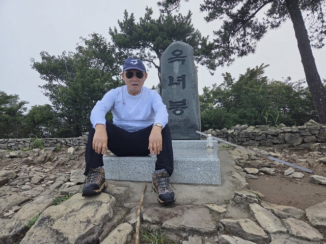 HLV Park Hang-seo dự khai mạc giải TNSV, giao lưu sinh viên Trường ĐH Nha Trang- Ảnh 1.