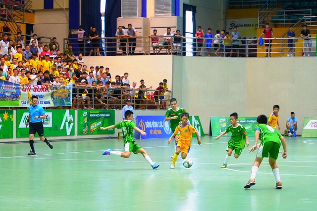 'Nói không' với việc gian lận tuổi tại giải bóng đá nhi đồng toàn quốc- Ảnh 2. 'Nói không' với việc gian lận tuổi tại giải bóng đá nhi đồng toàn quốc- Ảnh 2.