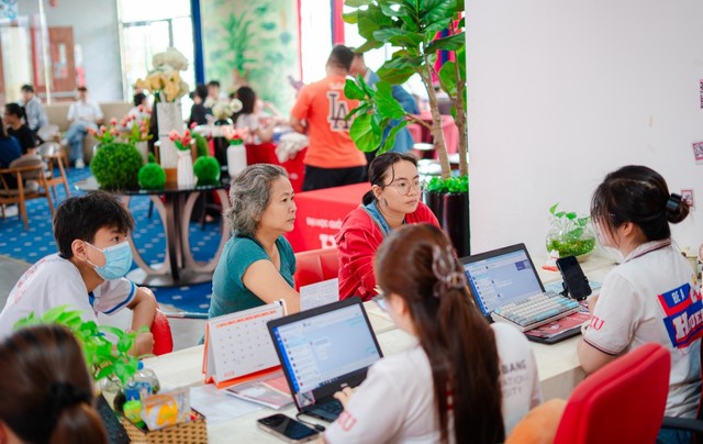 HIU công bố ngưỡng bảo đảm chất lượng đầu vào nhóm ngành sức khỏe 2025 HIU công bố ngưỡng bảo đảm chất lượng đầu vào nhóm ngành sức khỏe 2025