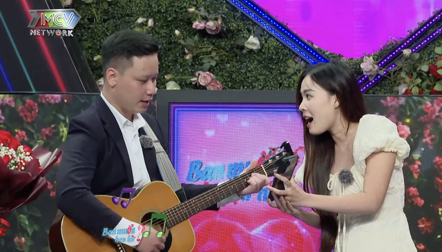 Nữ MC xinh đẹp đến show hẹn hò, được lòng mẹ đàng trai ngay lần đầu gặp Nữ MC xinh đẹp đến show hẹn hò, được lòng mẹ đàng trai ngay lần đầu gặp