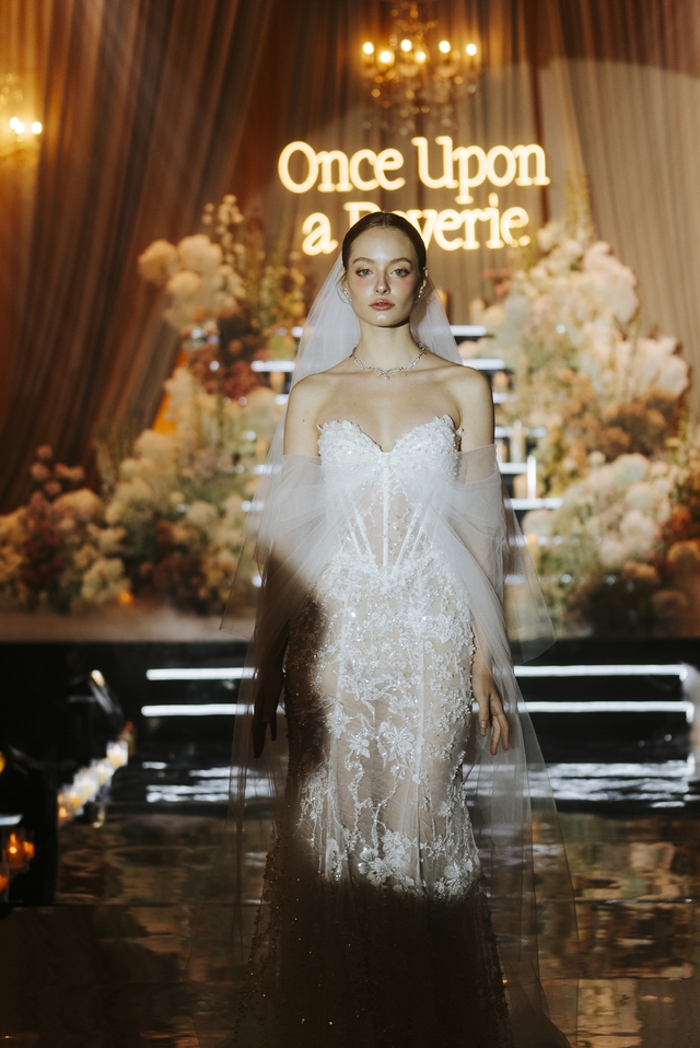 Khi thời trang viết nên chuyện tình cổ tích của tình yêu lứa đôi - Ảnh 4.