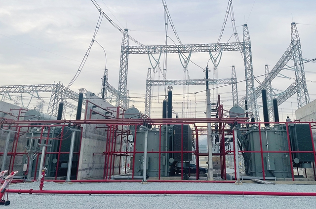 Đóng điện thành công dự án Trạm biến áp 500 kV Vĩnh Yên- Ảnh 3.