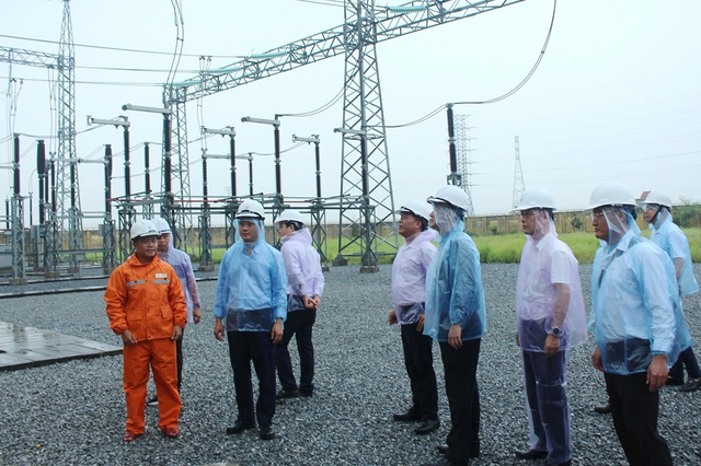 EVNNPT tập trung cao độ, chủ động ứng phó với bão số 3- Ảnh 5. EVNNPT tập trung cao độ, chủ động ứng phó với bão số 3- Ảnh 5.