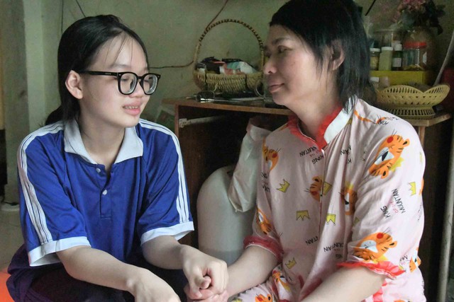 Cô học trò vượt khó khăn: Hành trình tìm kiếm ước mơ giảng đường đại học - Ảnh 1.