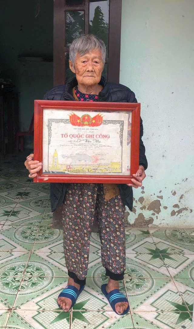 78 năm Ngày Thương binh - Liệt sĩ: Những người mẹ trăm tuổi đón con 'trở về' - Ảnh 1. 78 năm Ngày Thương binh - Liệt sĩ: Những người mẹ trăm tuổi đón con 'trở về' - Ảnh 1.