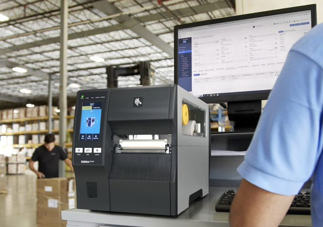 Armstrong Asia nâng cao hiệu quả vận hành với giải pháp kho hàng của Zebra Technologies
