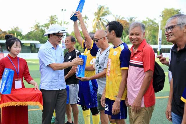 Công Nhậm lập hat-trick, Minh 'nhí' ghi cú đúp tạo kịch tính tại Trường ĐH Đồng Tháp- Ảnh 14.