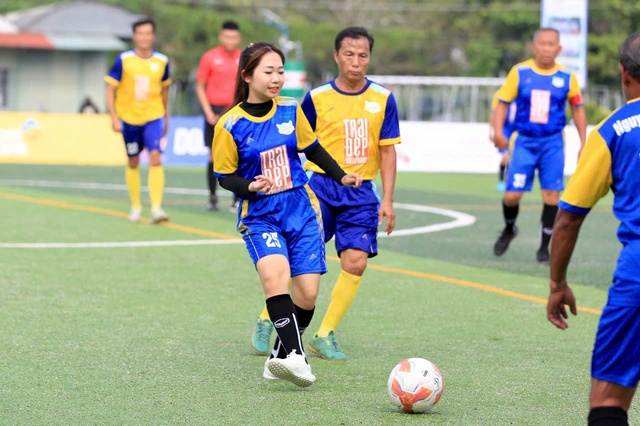 Công Nhậm lập hat-trick, Minh 'nhí' ghi cú đúp tạo kịch tính tại Trường ĐH Đồng Tháp- Ảnh 11.
