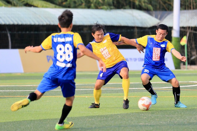 Công Nhậm lập hat-trick, Minh 'nhí' ghi cú đúp tạo kịch tính tại Trường ĐH Đồng Tháp- Ảnh 4.
