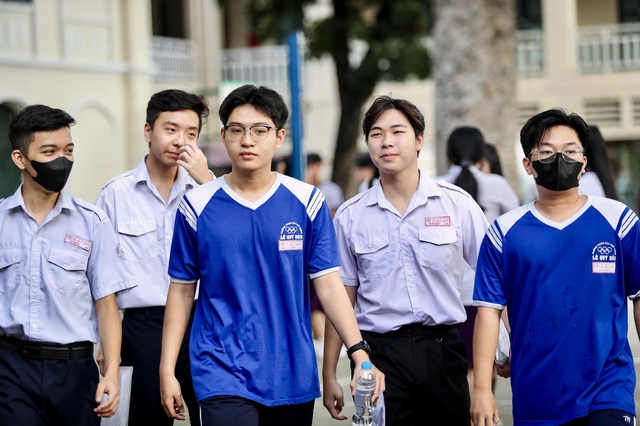 Những ngày cuối đăng ký xét tuyển: Tránh tình huống 'sai một li, đi một dặm' - Ảnh 1.