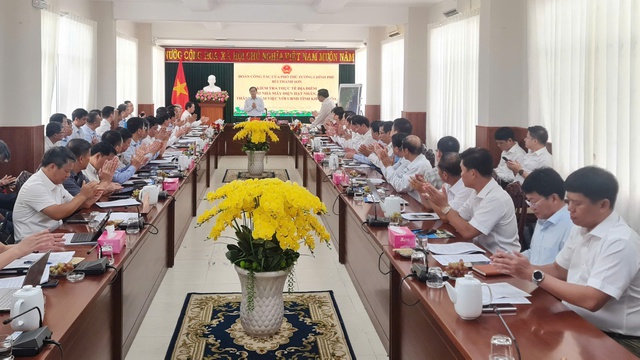  Phó thủ tướng Bùi Thanh Sơn kiểm tra địa điểm quy hoạch Nhà máy điện hạt nhân Ninh Thuận- Ảnh 5.