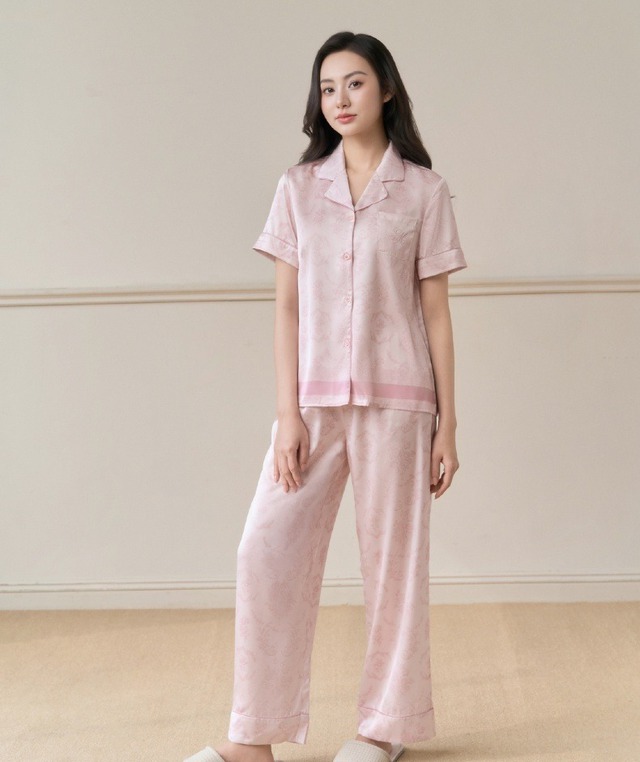 Tận hưởng từng khoảnh khắc nghỉ ngơi với pyjama Tận hưởng từng khoảnh khắc nghỉ ngơi với pyjama