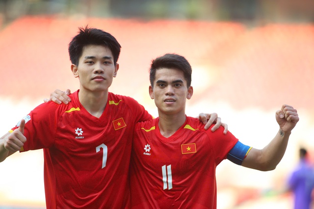 U . 23 Việt nam lộ diện sức mạnh trong trận bán kết giải đông Nam Á 2025 - Ảnh 2.