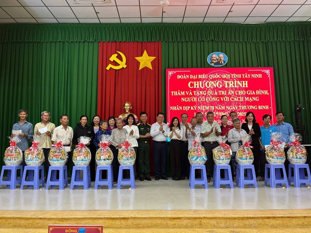 Chăm lo tốt hơn đời sống vật chất, tinh thần cho người có công