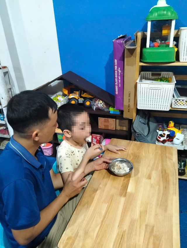 Thầy giáo của trẻ tự kỷ- Ảnh 3.