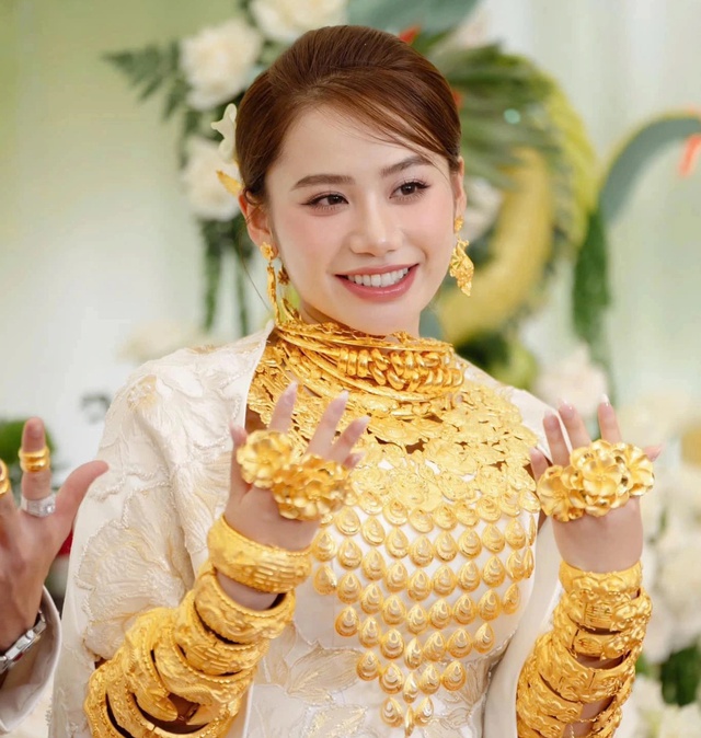 Cô dâu 1 . 050 Cây vàng tiết lộ cuộc sống hôn nhân trên truyền hình - Ảnh 2.