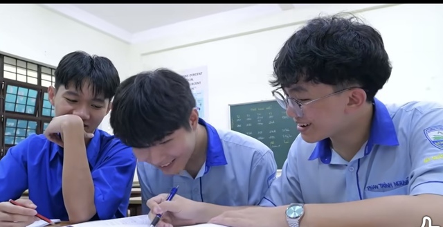 Thủ khoa THPT Gia Lai Phan Trịnh Nguyên với ước mơ trở thành giáo viên Toán - Ảnh 2.