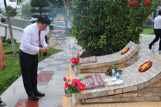 Bí thư Lâm Đồng Y Thanh Hà Niê Kđăm dự đại hội Đảng đặc khu Phú Quý- Ảnh 6.