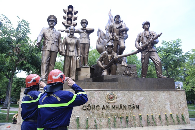 Hy sinh vì cuộc sống bình yên trong ngày thương binh liệt sĩ 27 . 7 - Ảnh 1. Hy sinh vì cuộc sống bình yên trong ngày thương binh liệt sĩ 27 . 7 - Ảnh 1.